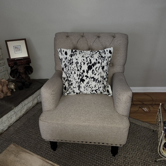 Set Of Two Black and White Decorative  Pillow Shams - Picture 2 of 4